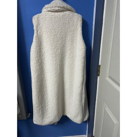 Forever 21 White FAUX FUR Vest W/ Pockets, BOHO, SHERPA, WESTERN, STAGECOACH - S - Picture 3 of 11